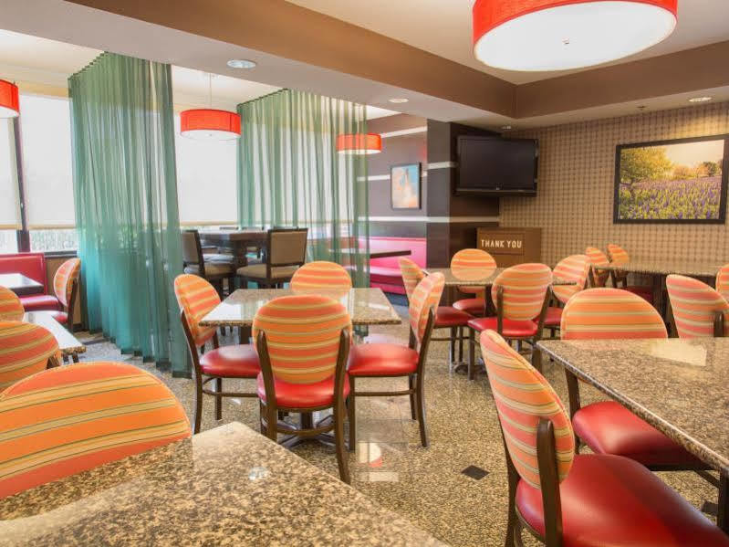 Heritage Inn & Suites The Woodlands, Trademark By Wyndham 외부 사진